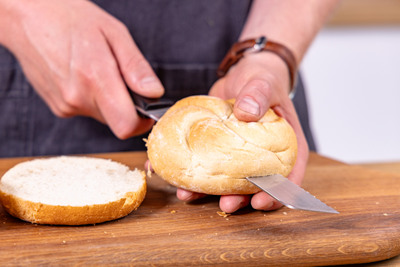 Brötchen halbieren