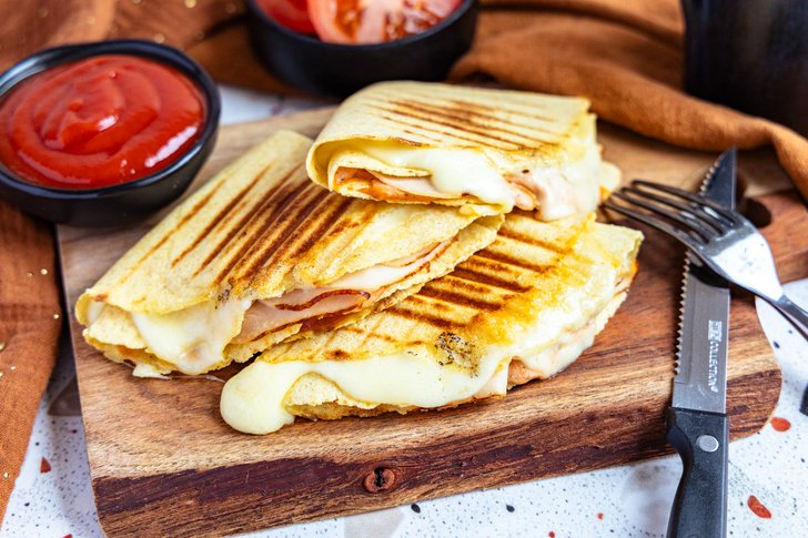Wraps vom Kontaktgrill mit Käse