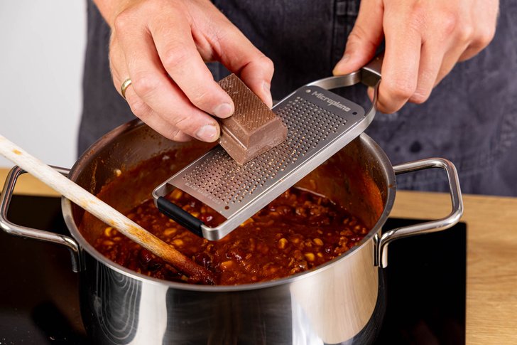 Chili con Carne mit Schokolade verfeinern
