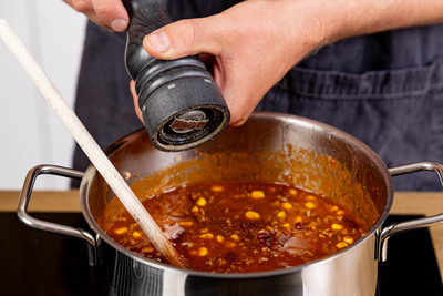Chili con Carne würzen