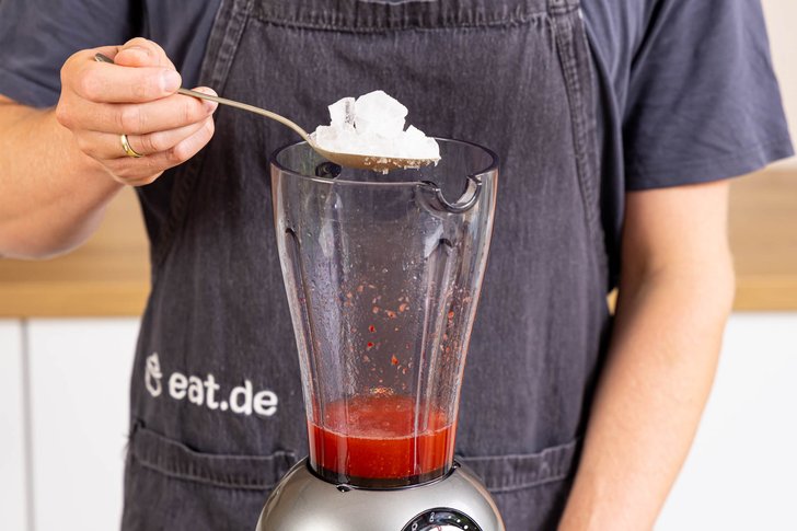 Crushed Ice dazugeben