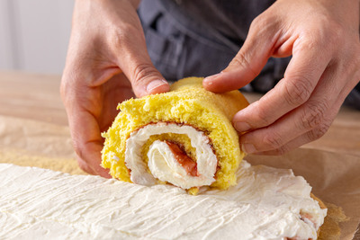 Wickeltorte aufrollen