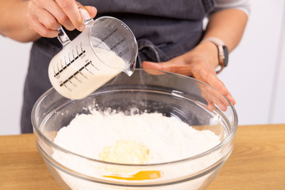 Hefemilch dazugeben