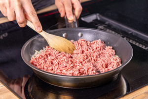 Hackfleisch anbraten