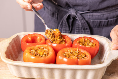 Tomaten mit Hackfleisch füllen