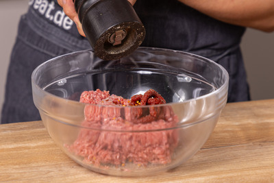 Hackfleisch würzen