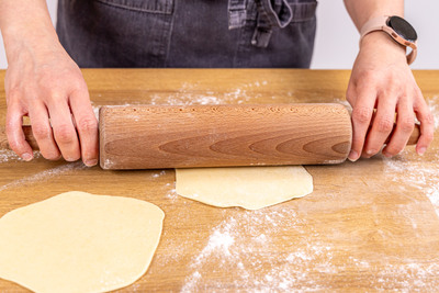Teiglinge rund ausrollen