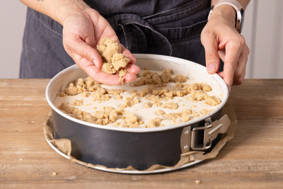 Streusel verteilen