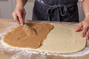 Buttermasse verstreichen